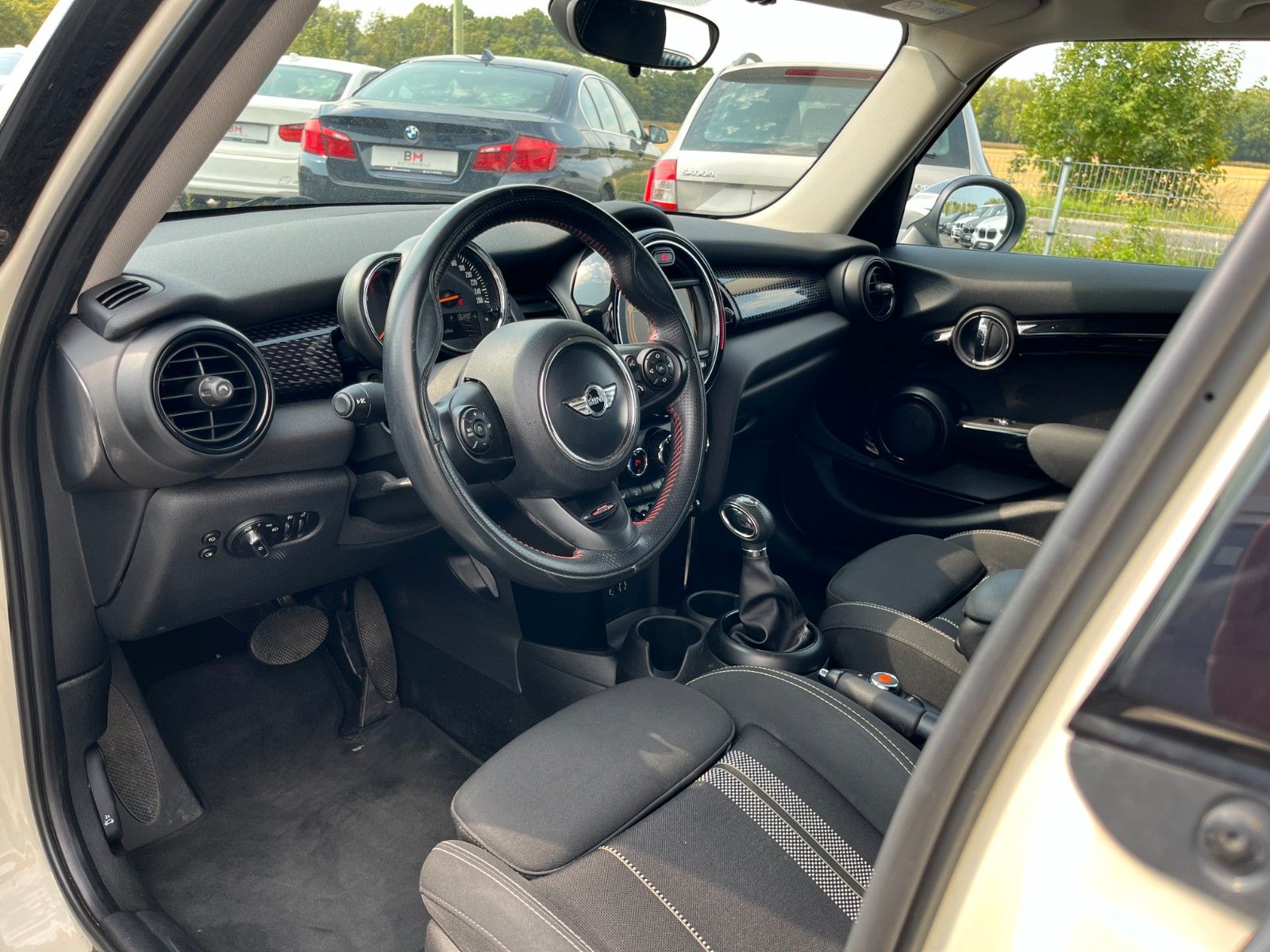 Fahrzeugabbildung MINI Cooper SD Aut. JCW Lenkrad PDC Kamera SPORTSITZE