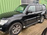 Mitsubishi Pajero 3,2 DI-D 4WD Instyle Automatik Instyle - Mitsubishi Pajero aus 2013