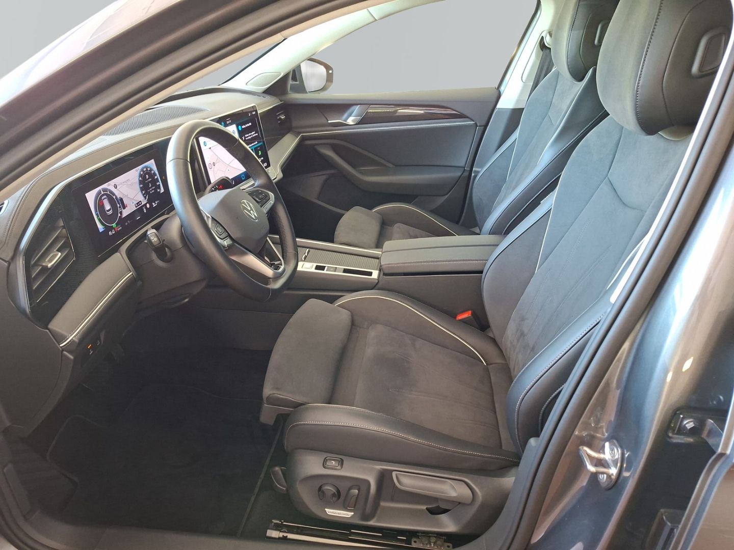 Passat 1.5 TSI DSG eHybrid Business *AHK*HUD*ACC