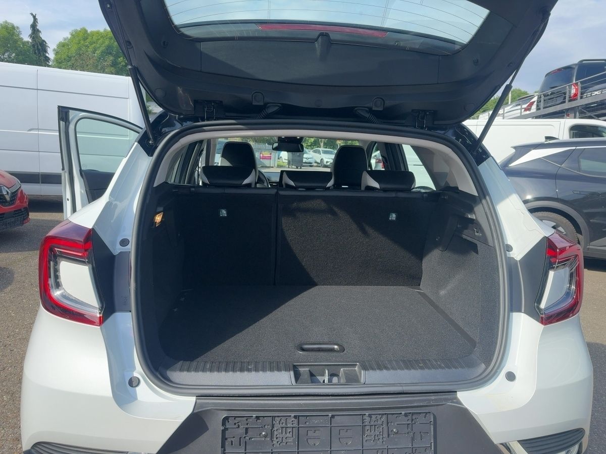 Fahrzeugabbildung Renault Captur Intens TCe 140 Navi 9,3" ACC SHZ Kamera