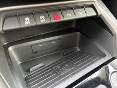 Fahrzeugabbildung Audi A3 Limousine 35 TFSI advanced S-Tronic Navi