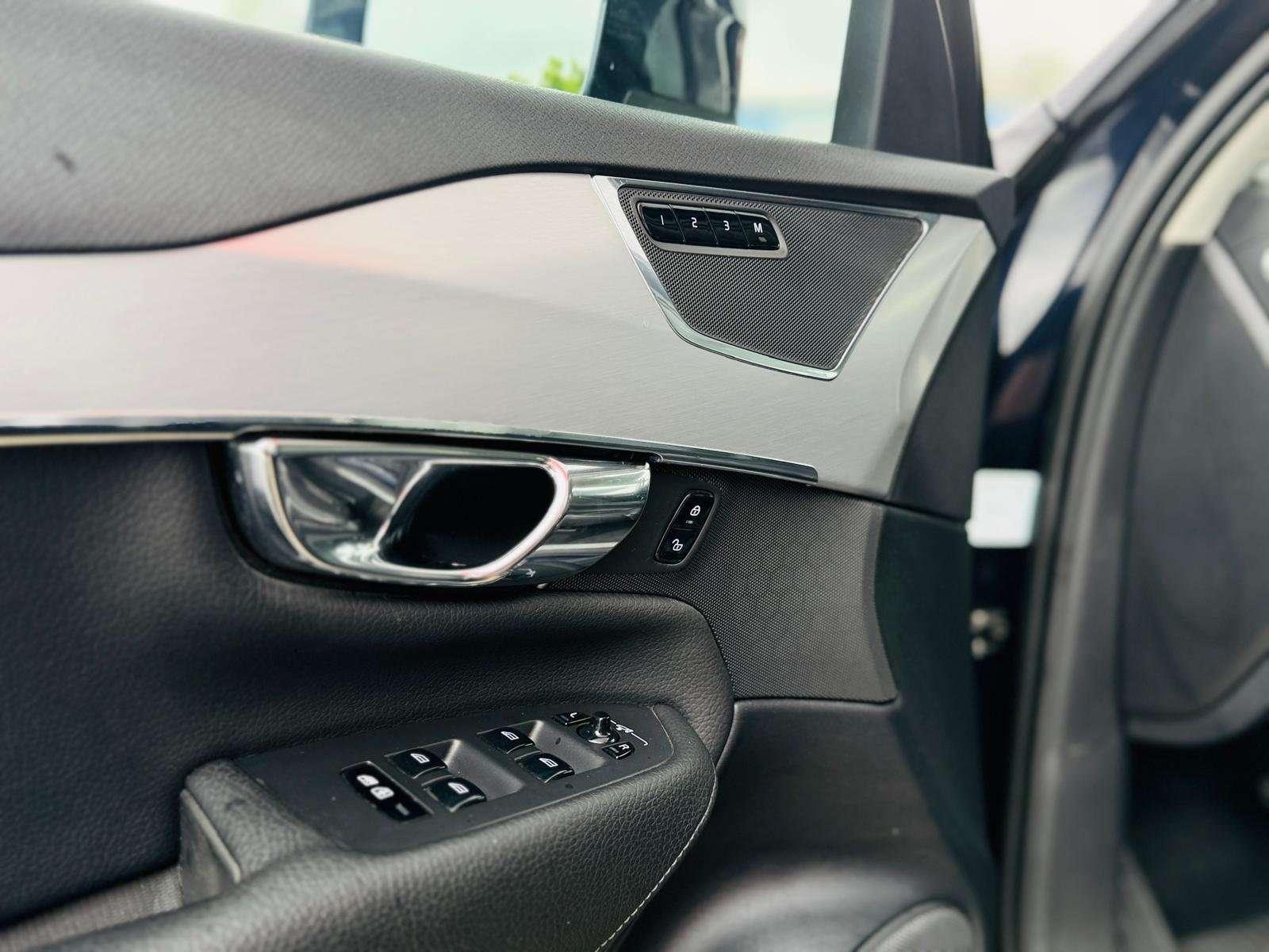 Volvo XC90 Momentum AWD Service Neu AHK
