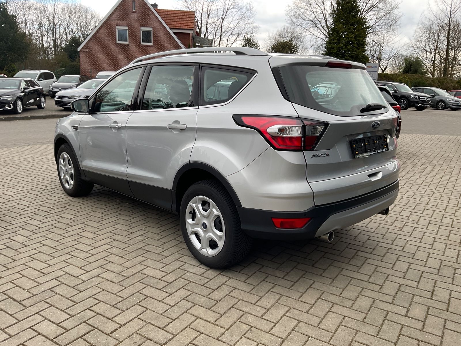 Fahrzeugabbildung Ford Kuga 1,5 TDCi 4x2 Trend,Navi,Telefon