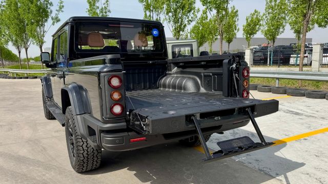 BAW 212 Pickup