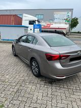 Toyota Avensis 1,8-l-Valvematic - Toyota Avensis: Limousine