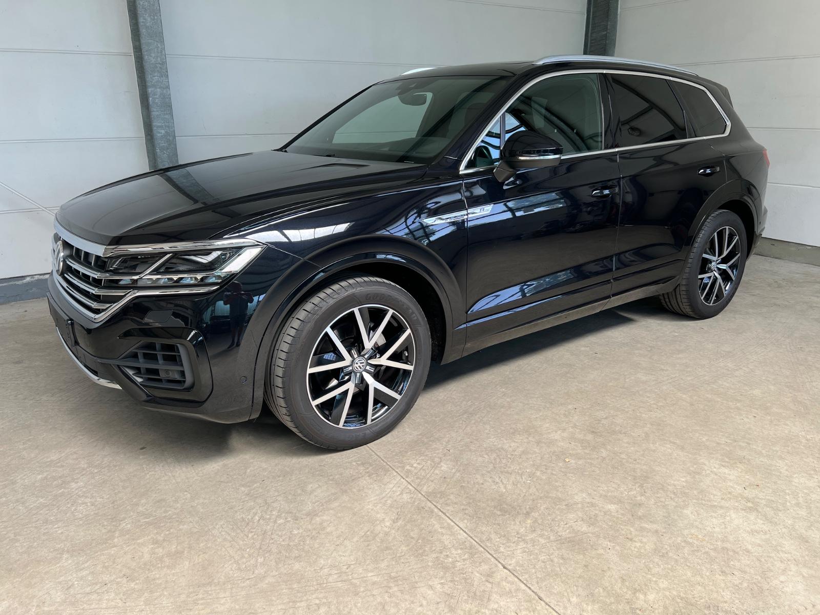 Volkswagen Touareg R-Line 4Motion +Pano+AHK+Matrix+HUD