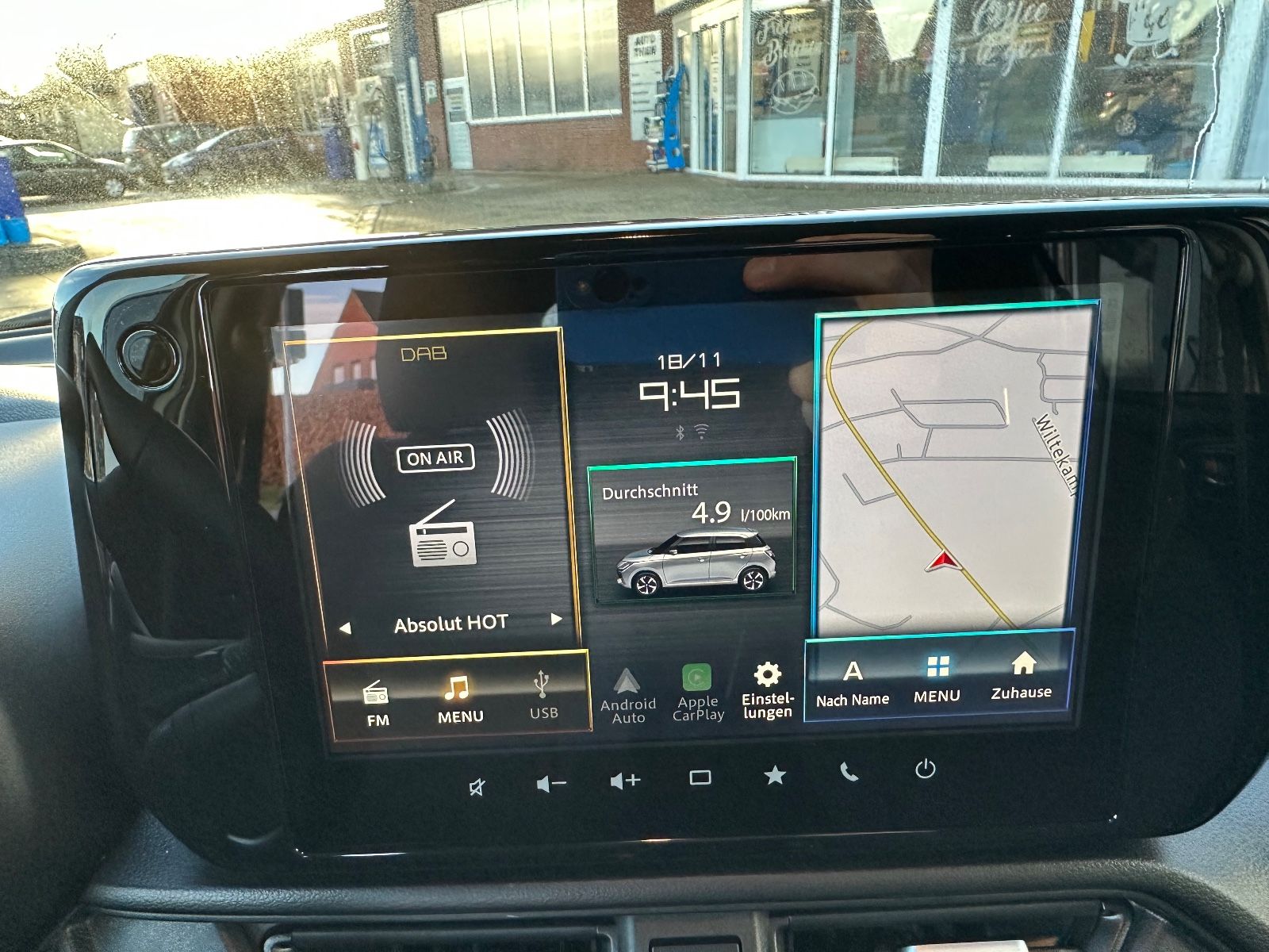 Fahrzeugabbildung Suzuki Swift 1.2 Dualjet Hybrid Comfort+ ACC/Navi/LED