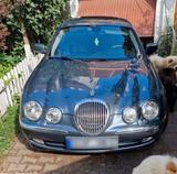 Jaguar S-Type V6 Executive Executive - silberne Jaguar S-Type