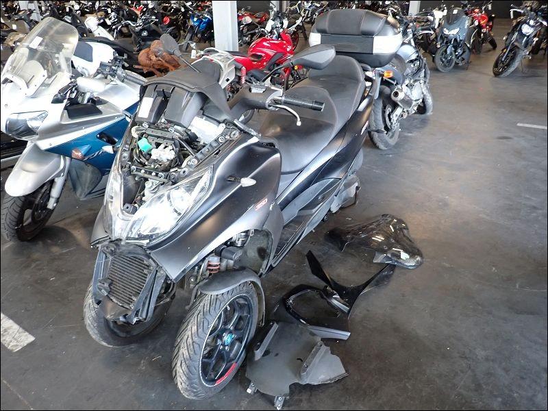 Piaggio MP3 350