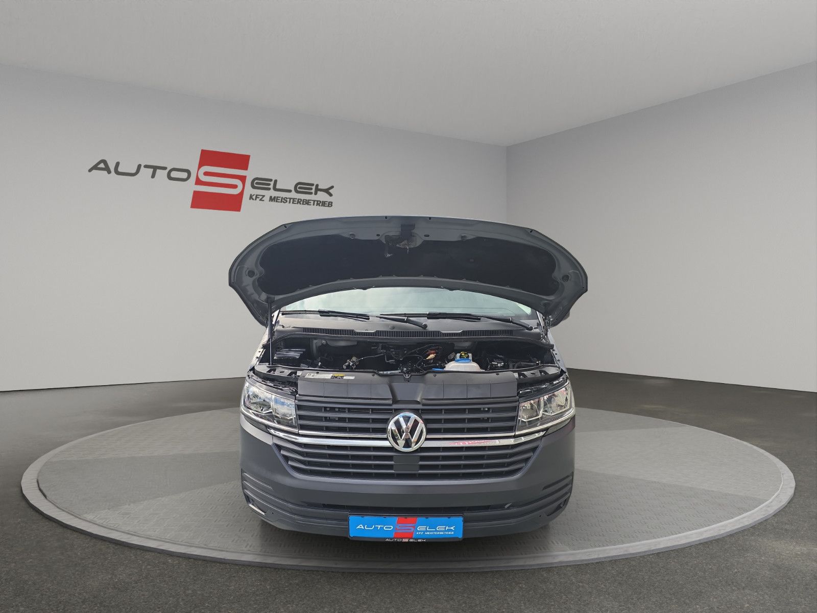 Fahrzeugabbildung Volkswagen T6 Transporter Kombi Langer Radstand 9 Sitzer