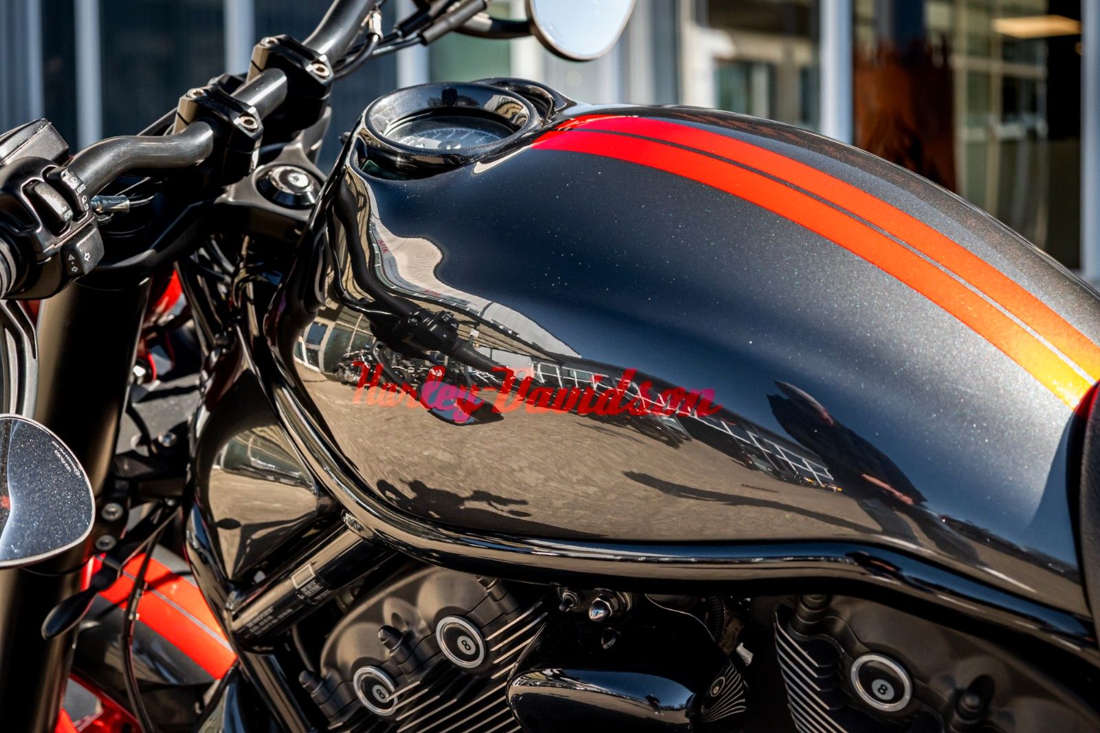 Fahrzeugabbildung Harley-Davidson VRSCDX Night Rod Special- Airride - Remus -