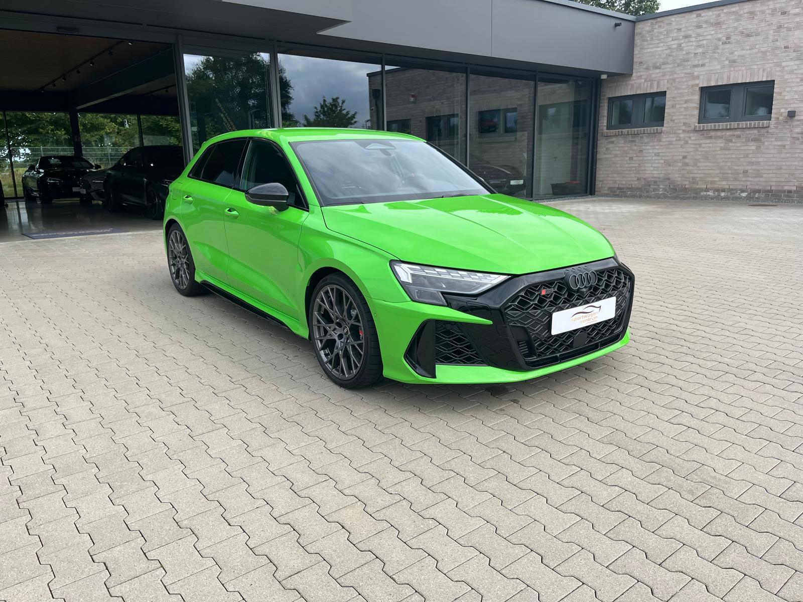 Audi RS3 Sportback S tronic Schalensitze, Sonos, Spor