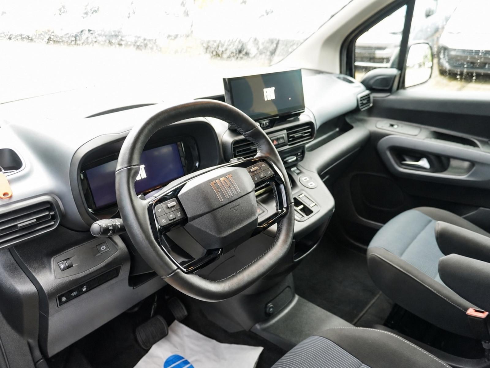 Fiat Doblo Maxi Kombi 130 AT 7-Sitzer + 10-Zoll-Navi