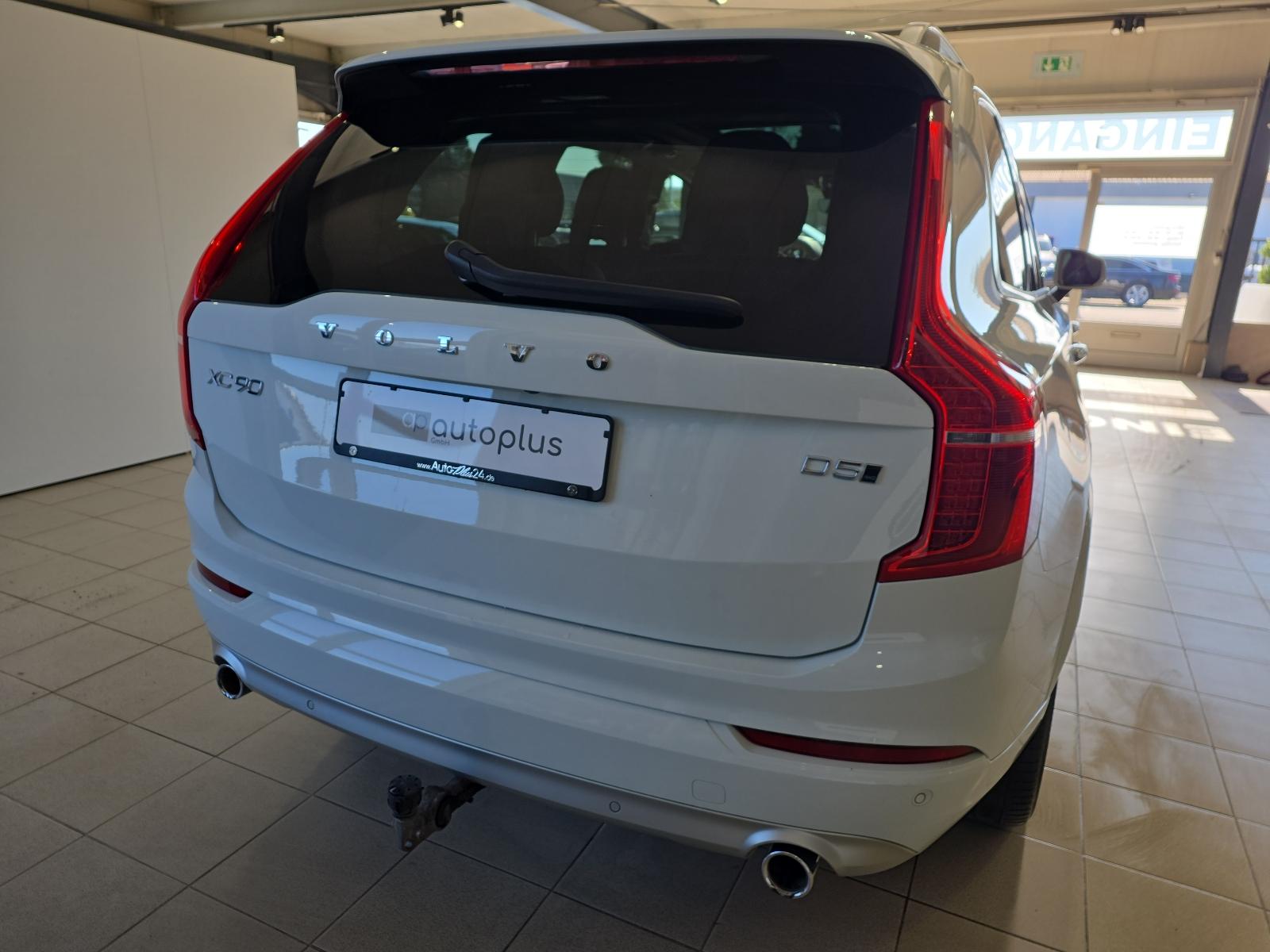 Volvo XC90 D5 Momentum AWD AHK Pano FourC 360° WinterP