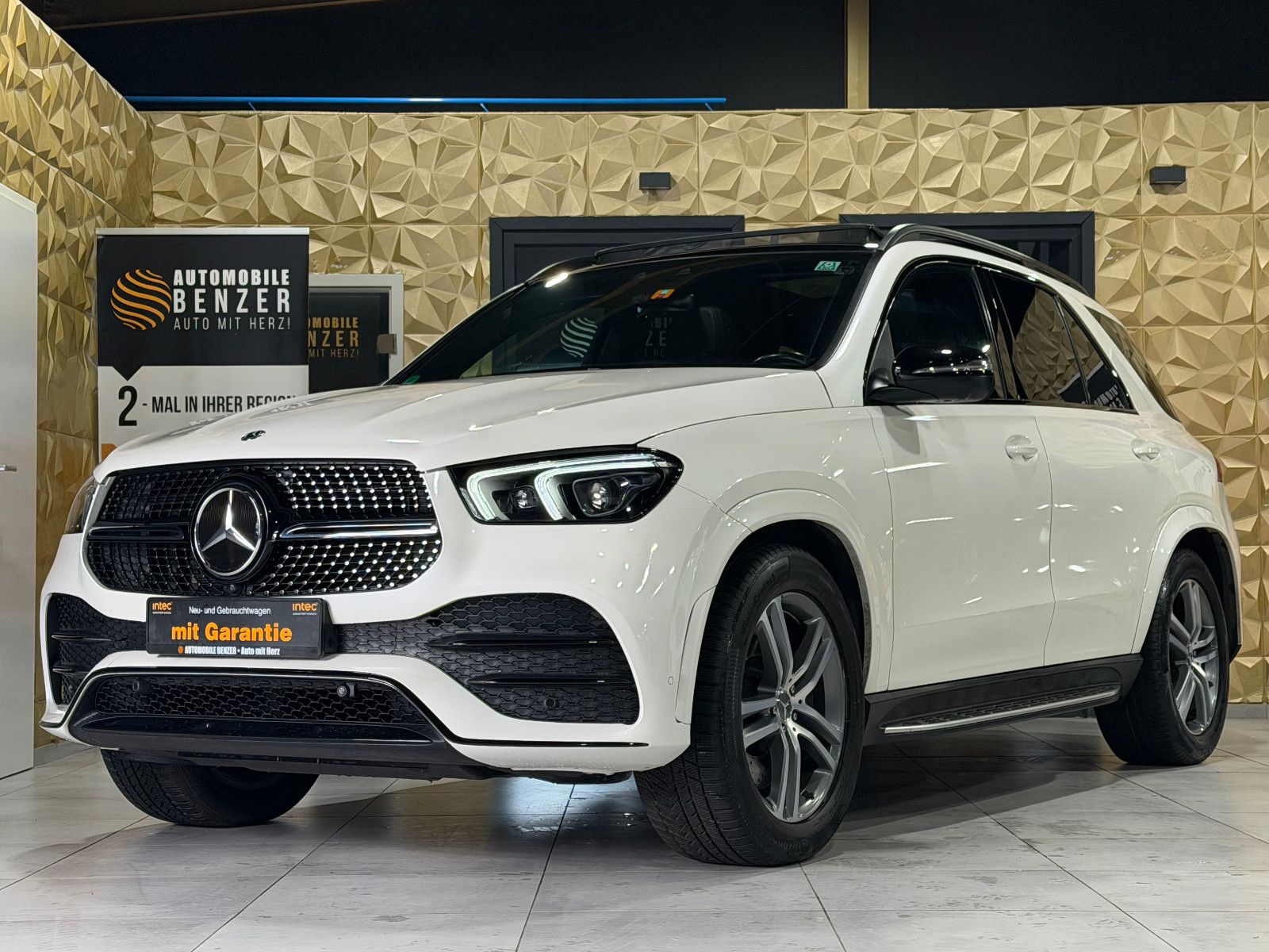 Fahrzeugabbildung Mercedes-Benz GLE 450 /AMG/PANO/BURMESTER/360°/AMBIENTE