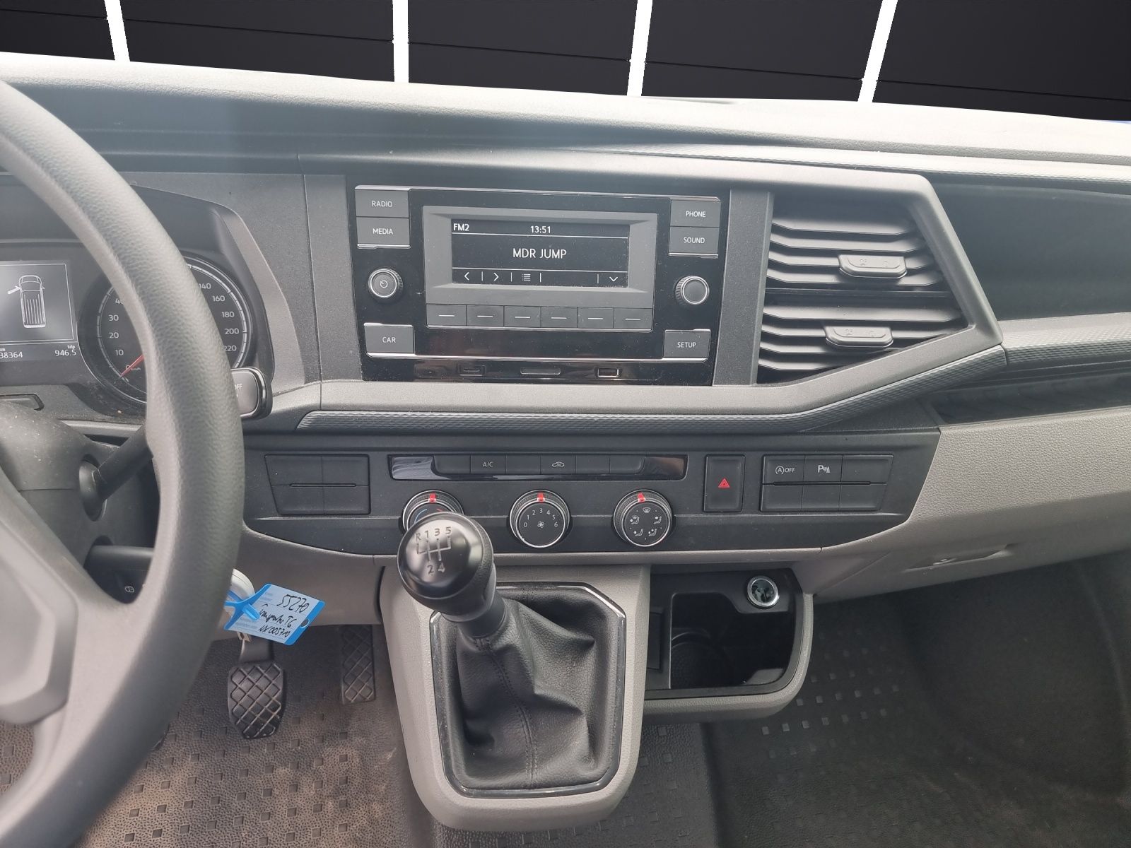 Fahrzeugabbildung Volkswagen T6 Transporter T6.1 TDI Kasten Regalein. KLIMA R