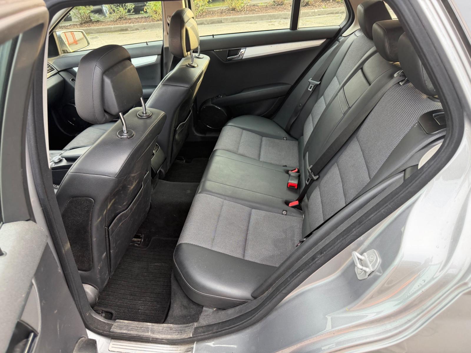 Mercedes-Benz C200 2009 — photo 7