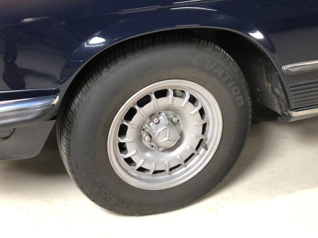 Mercedes-Benz SL 380