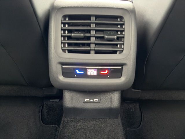 T-Roc 1.5 eTSI DSG Style IQ LIGHT/AHK/Easy Open