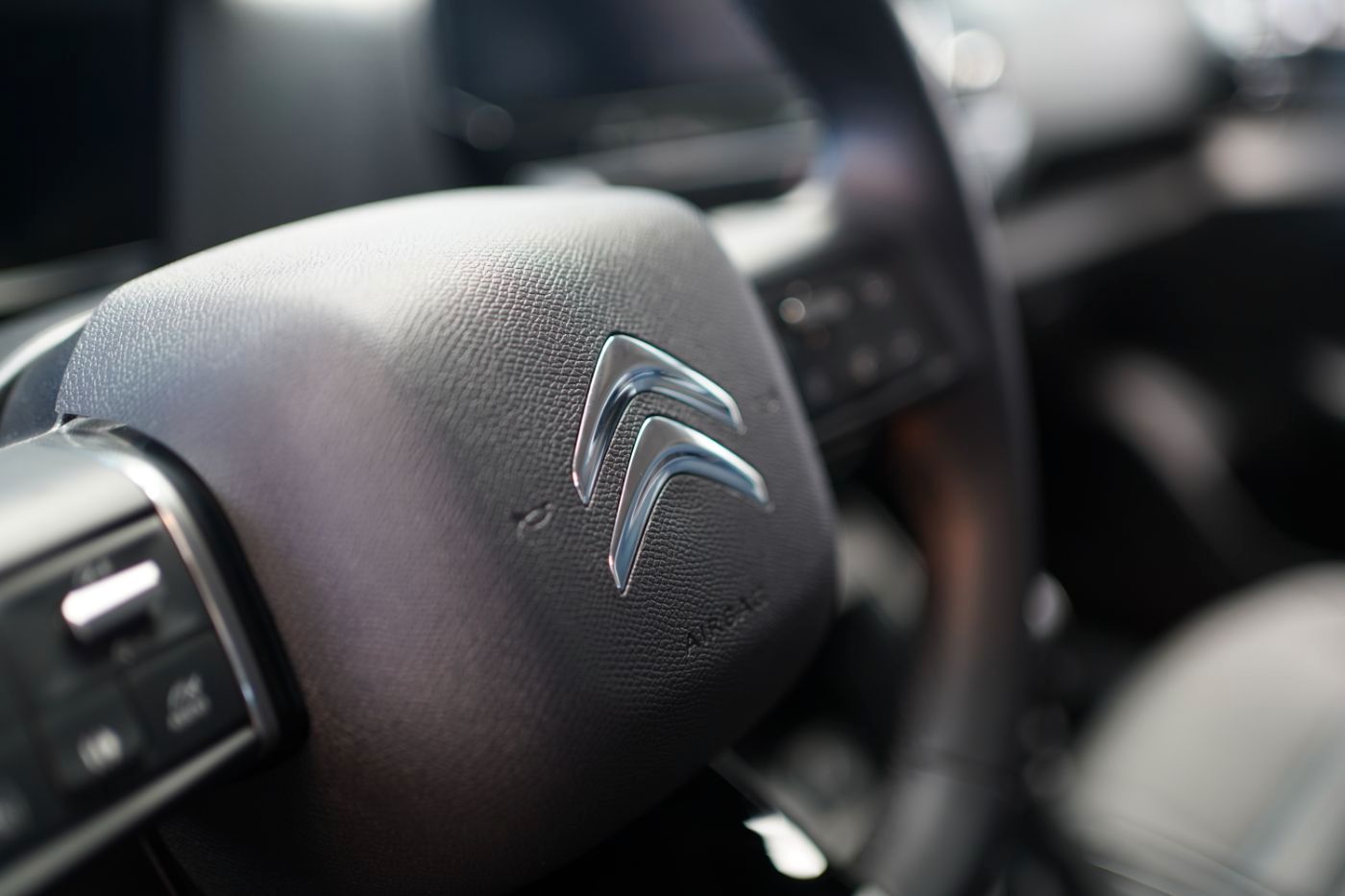 Fahrzeugabbildung Citroën C4 PureTech 130 Max Sitzheizung Navi DAB Klima