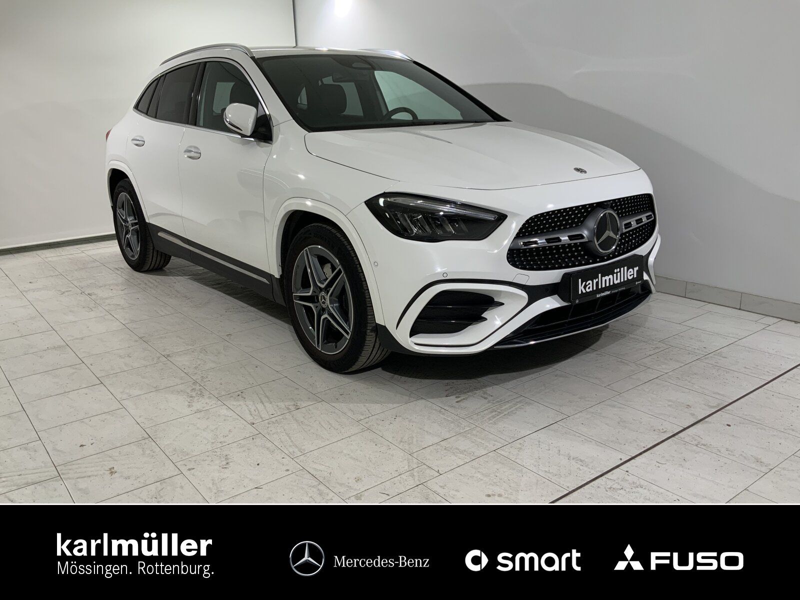 MERCEDES-BENZ GLA 200 AMG-L +Keyless+Ambiente+WinterP+LED+RfK