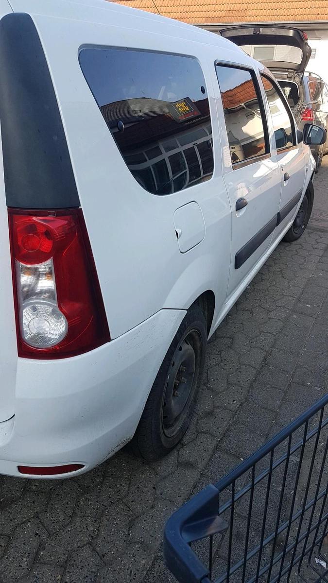 Dacia Logan 2012 — photo 14