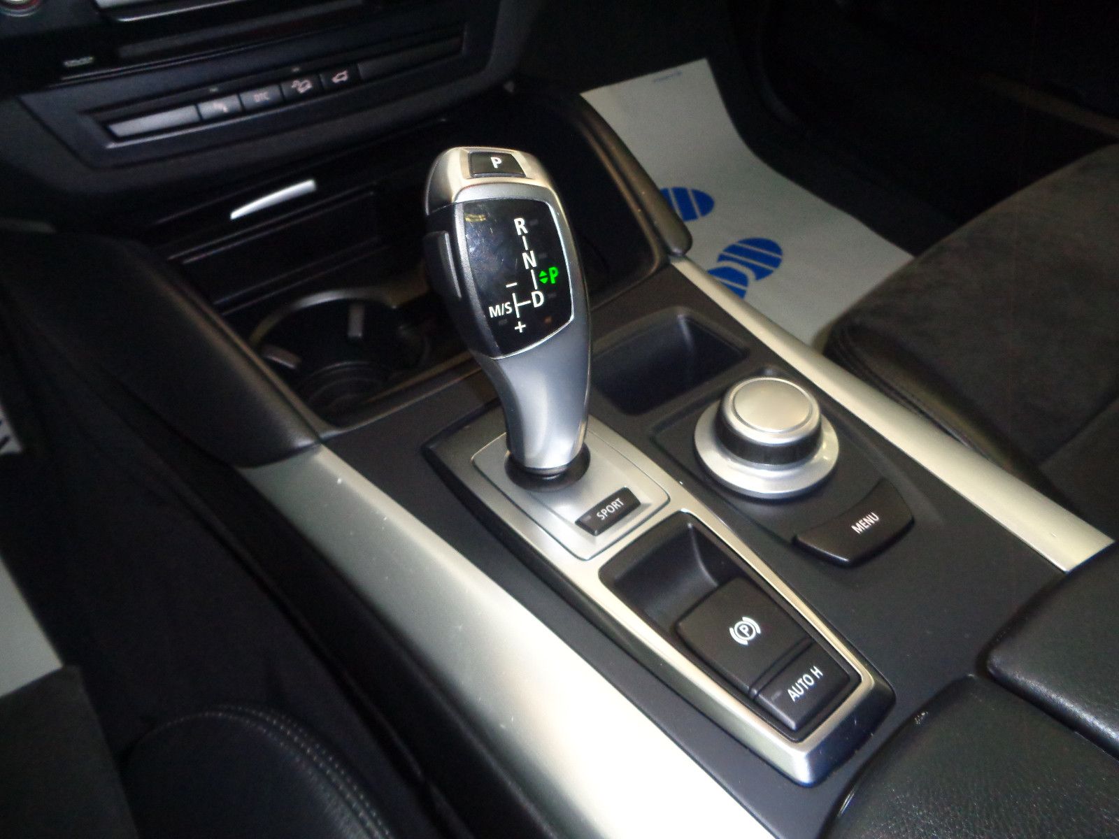 Fahrzeugabbildung BMW X6 xDrive50i / Lagerschaden !!!