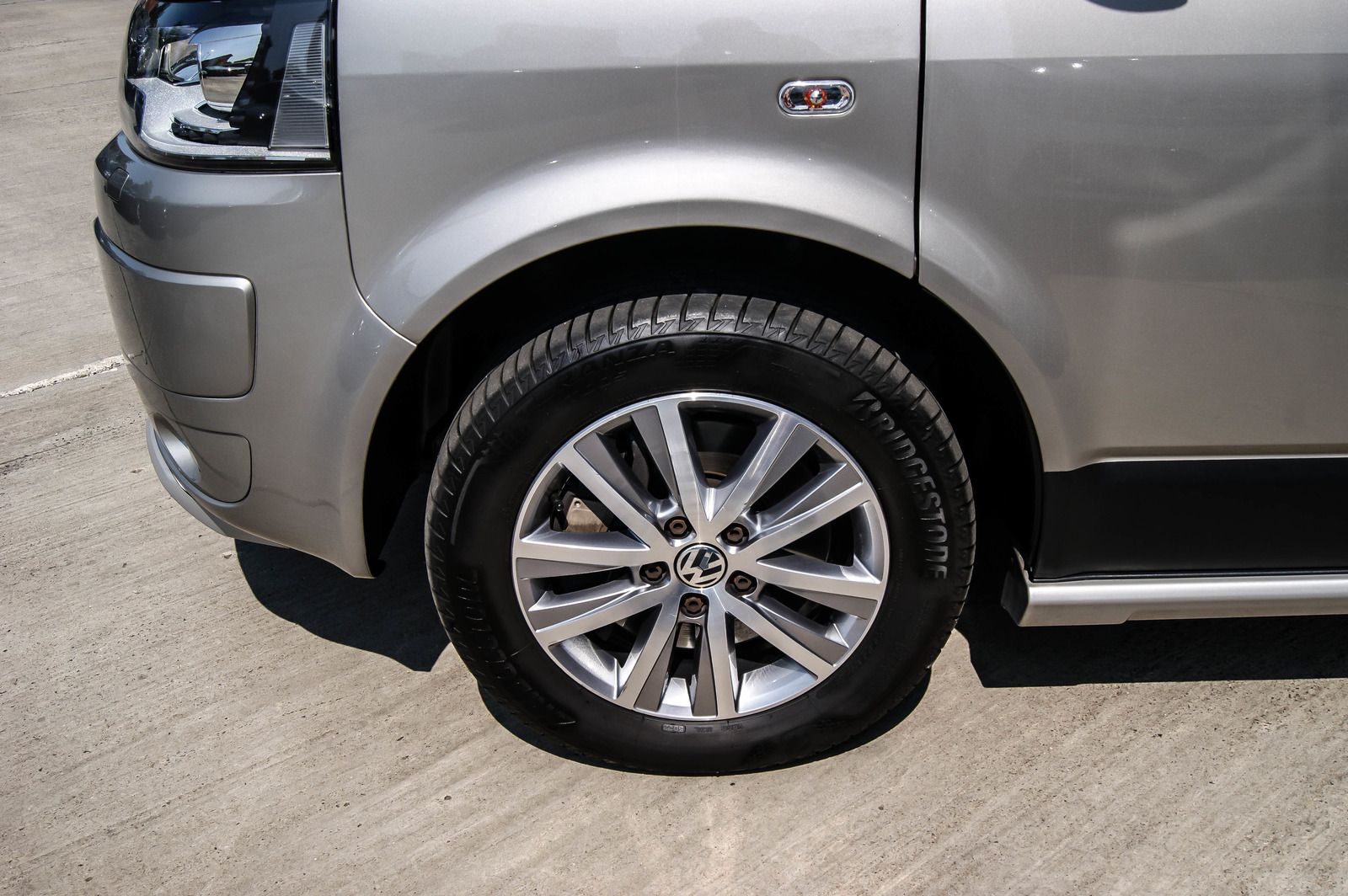 Fahrzeugabbildung Volkswagen T5 California Beach Aufstelldach 4Motion DSG 2HD