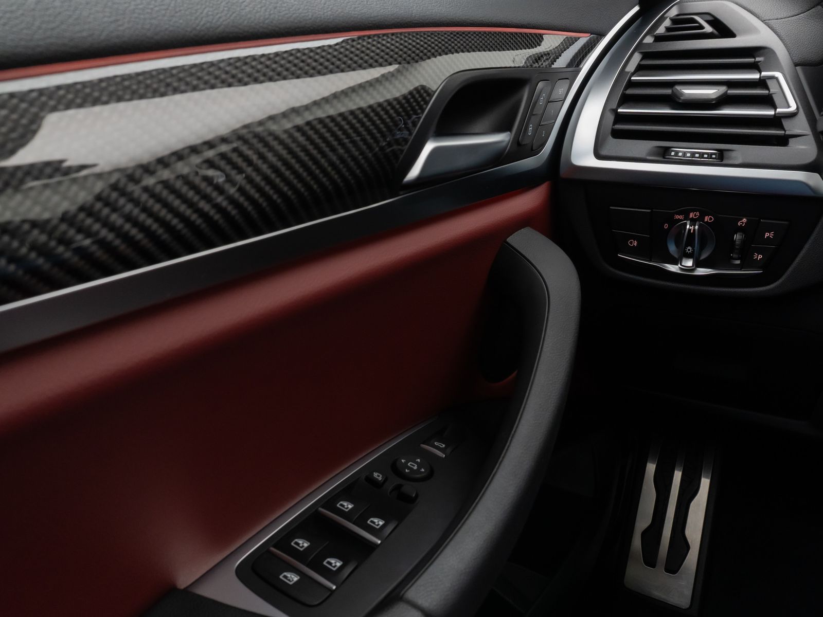 Fahrzeugabbildung BMW X3 M40d Kamera Laser Panorama HUD DAB HiFi AHK