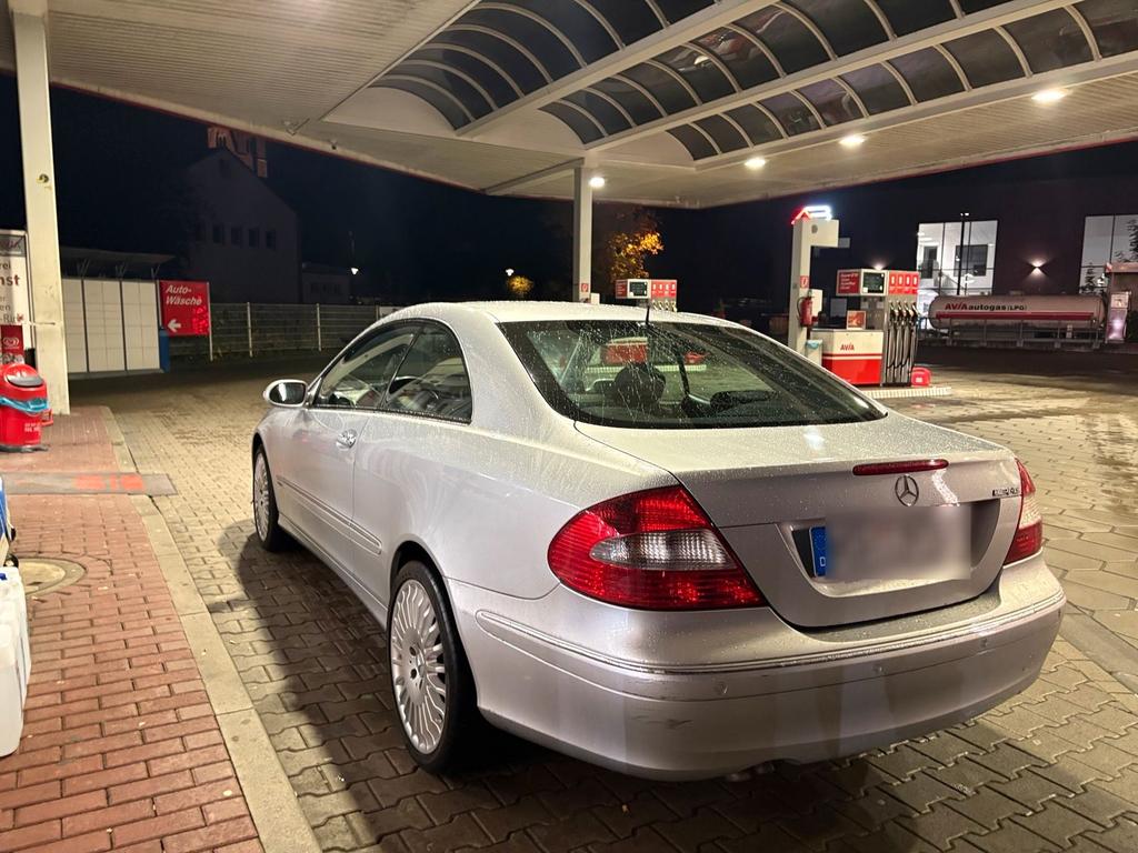 Mercedes-Benz CLK 320