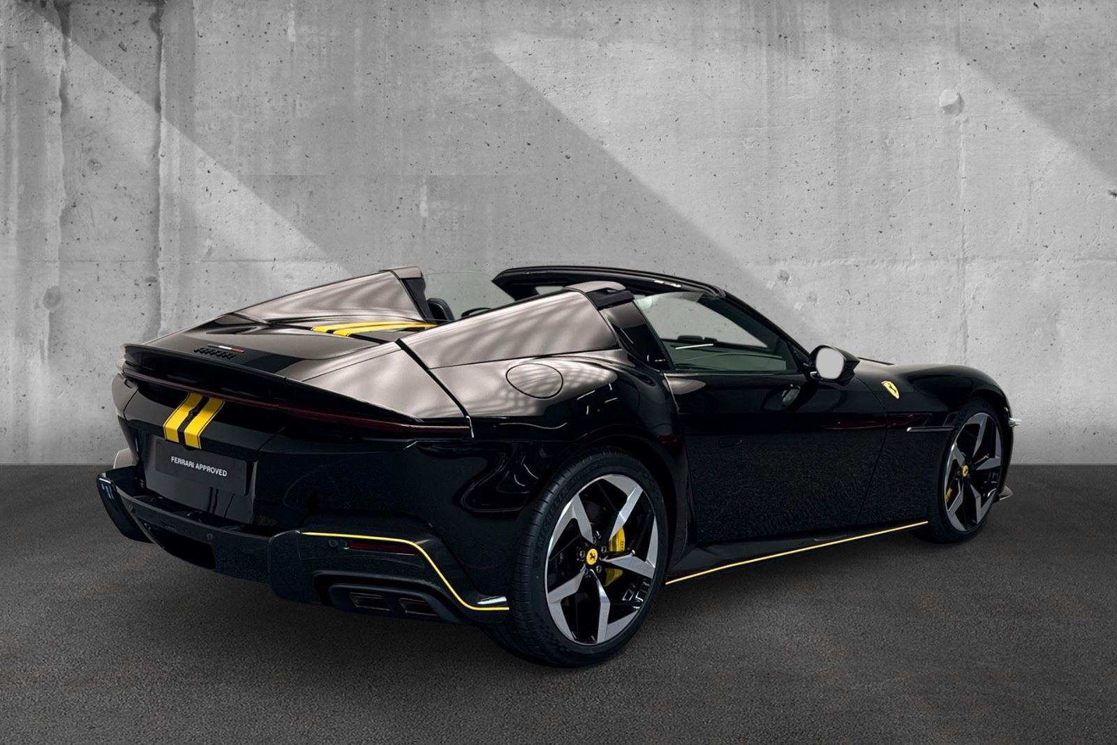 Fahrzeugabbildung Ferrari 12Cilindri Spider*Painted Stripe*Full Carbon*