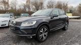 Volkswagen Touareg V6 TDI R LINE+NAVI+XENON+STAND.H+PANNO+A - VW Touareg Gebrauchtwagen in Berlin