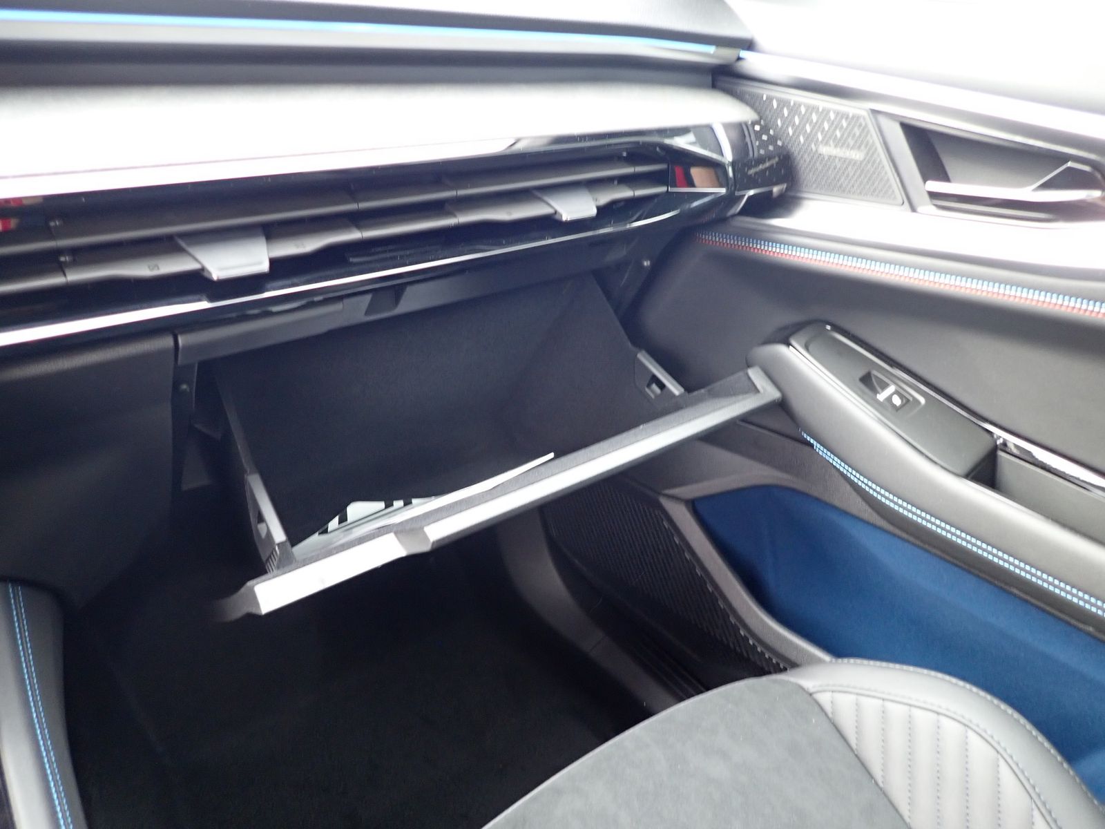 Fahrzeugabbildung Renault Rafale Esprit Alpine Full Hybrid E-Tech 200