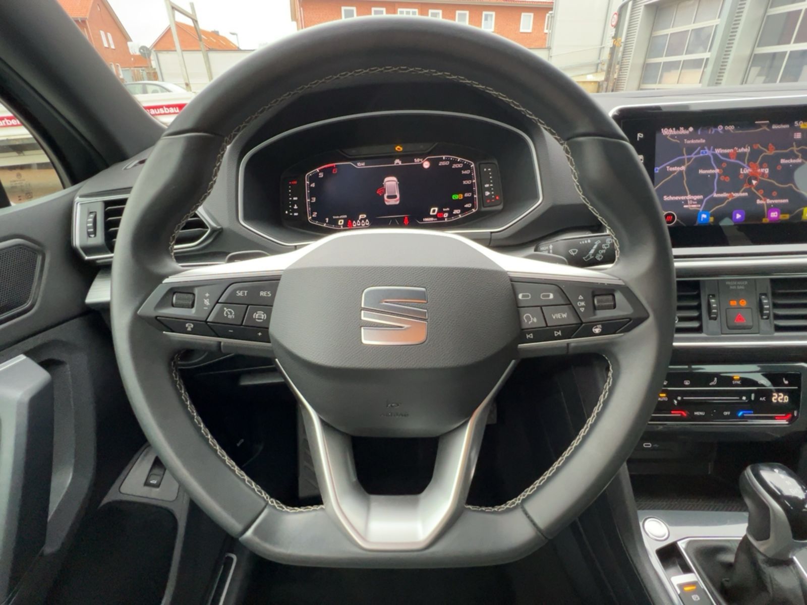 Fahrzeugabbildung SEAT Tarraco 2.0 TDI Xperience Alu LED AHK 7-Sitzer N