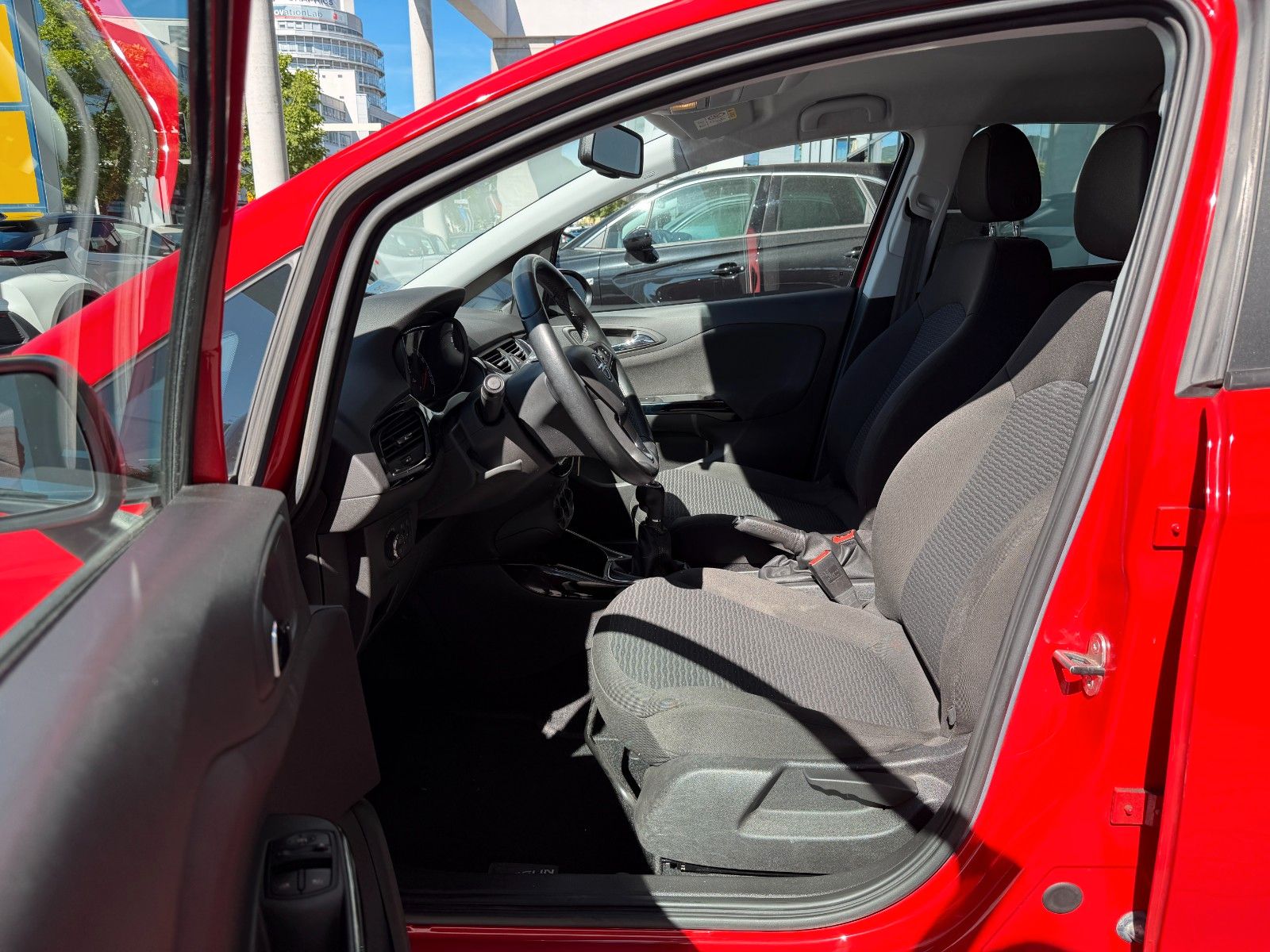 Fahrzeugabbildung Opel Corsa E Drive 90PS PDC/SHZ/LMR!