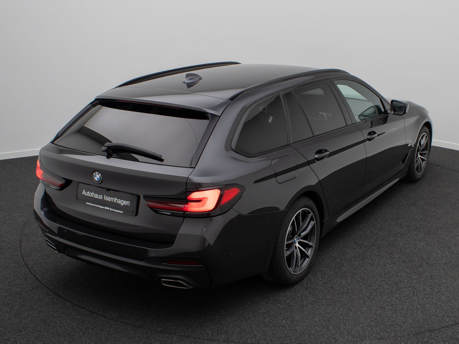 Fahrzeugabbildung BMW 520d M Sport Laser AHK HUD DAB Kamera Komfort