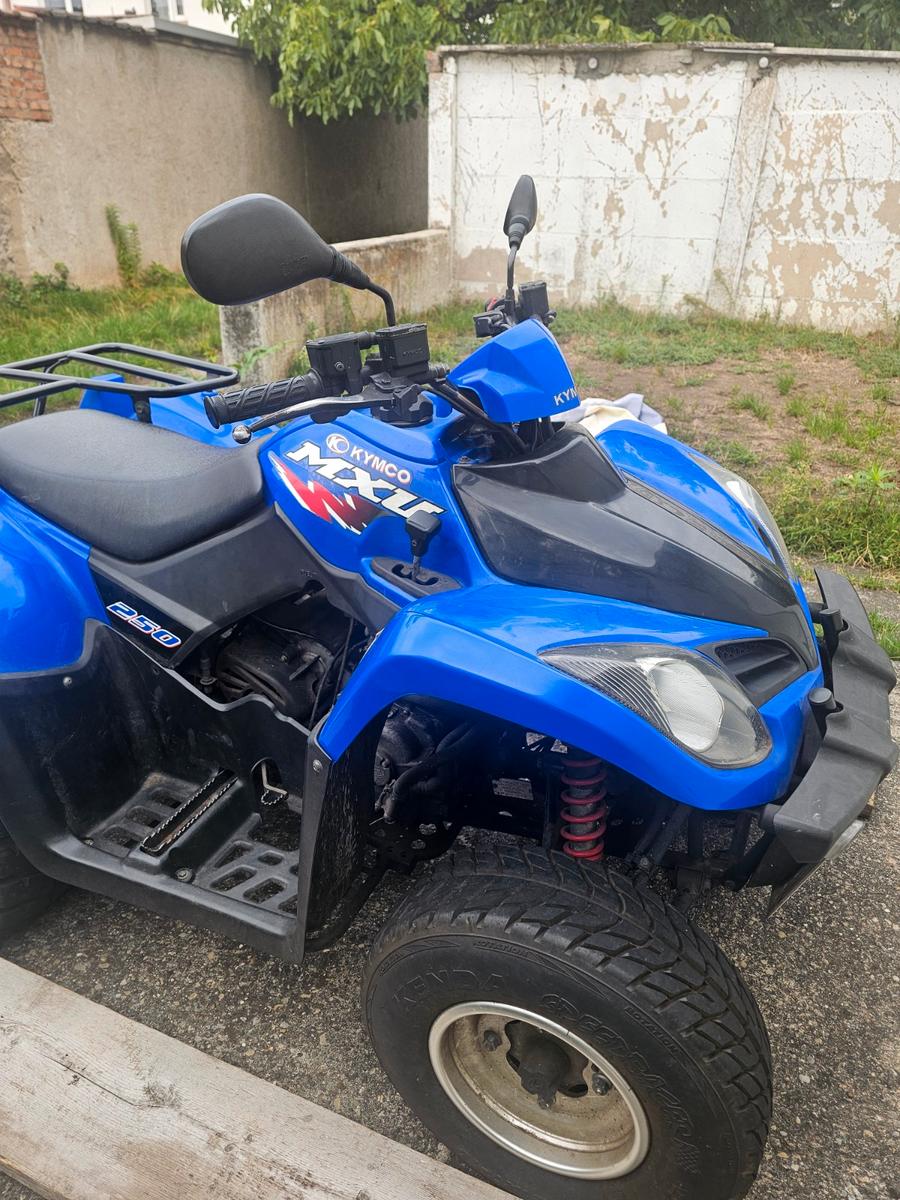 Kymco  2009 — engine 250 cm³, 18 HP (13kW)