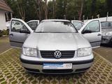 Volkswagen Bora Lim. Basis/ KLIMA/SO&WI REIFEN - scheckheftgepflegte VW Bora