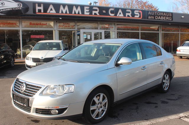 Volkswagen Passat Comfortline *SHZ* AHK* Navi*