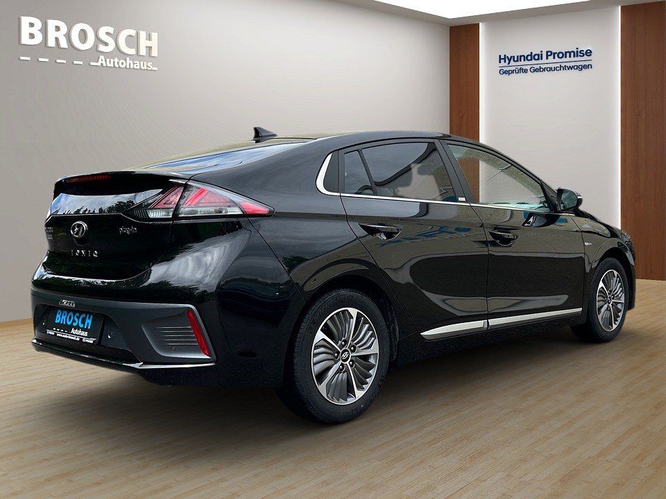 Fahrzeugabbildung Hyundai IONIQ FL PLUG-IN PREMIUM LEDER+LED+NAV+CARPLAY++