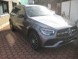 Mercedes-Benz GLC 300d 4Matic AMG Paket 20 LED Pano AHK Carbon - Mercedes-Benz GLC 300 mit Diesel-Antrieb: Grau, Geländewagen