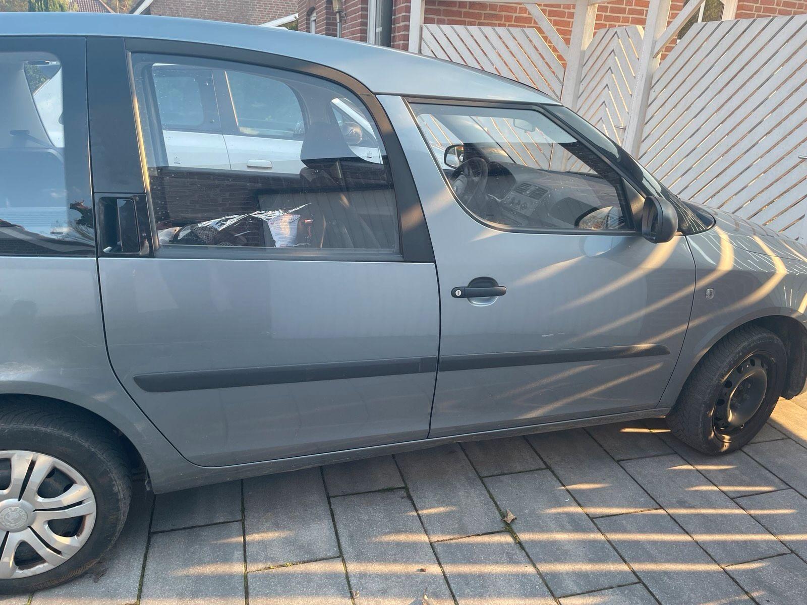 Skoda Roomster 2013 — interior