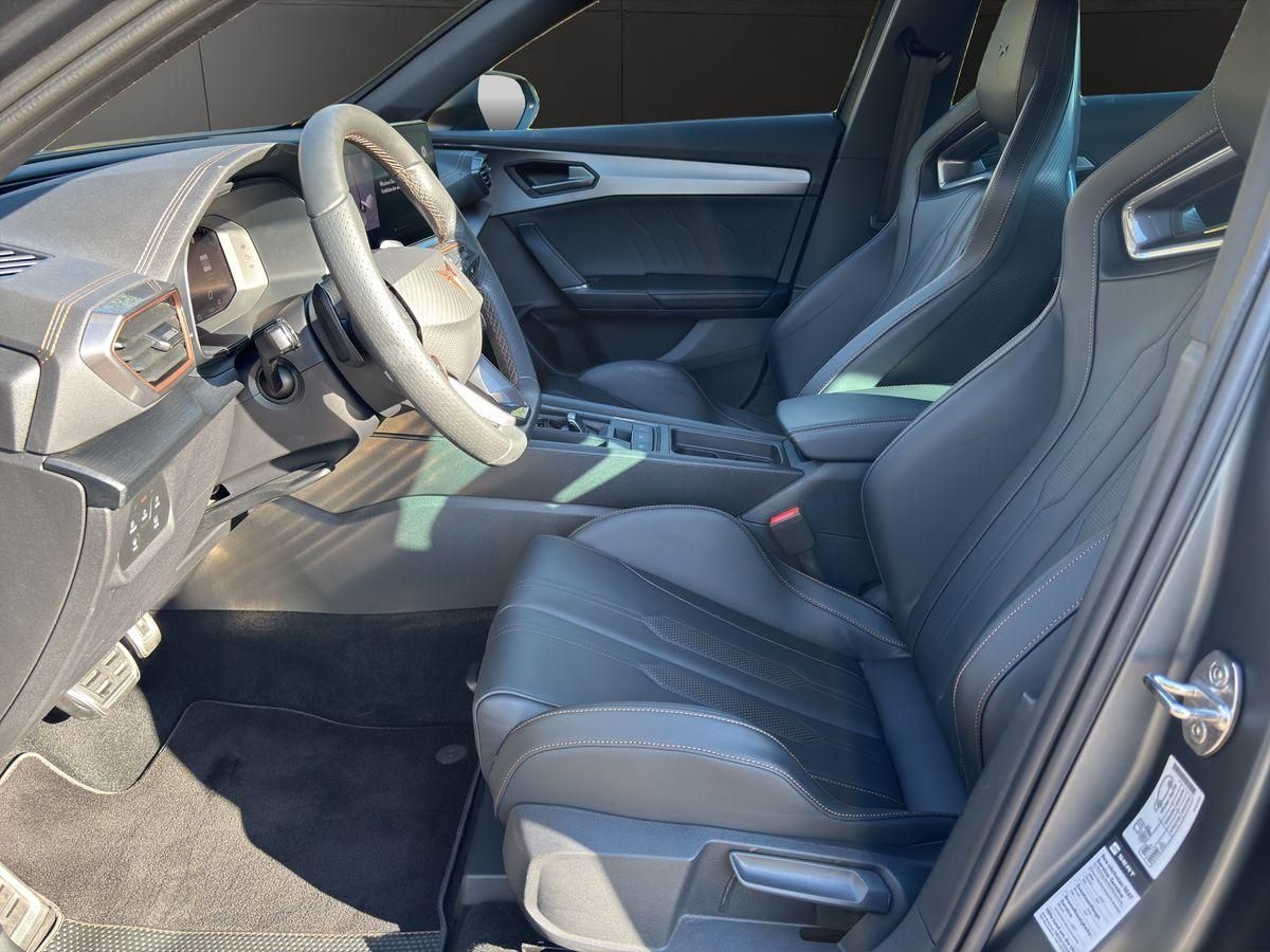 Formentor VZ5 4Drive 2.5 TSI Carbon NAVI LED APP