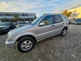 Mercedes-Benz ML 270 ML -Klasse ML 270 CDI/LEDER/AUTOMATIK/KLI - Mercedes-Benz ML 270 mit Diesel-Antrieb