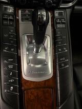 Porsche Panamera Turbo - Porsche Panamera Turbo mit Benzin-Antrieb