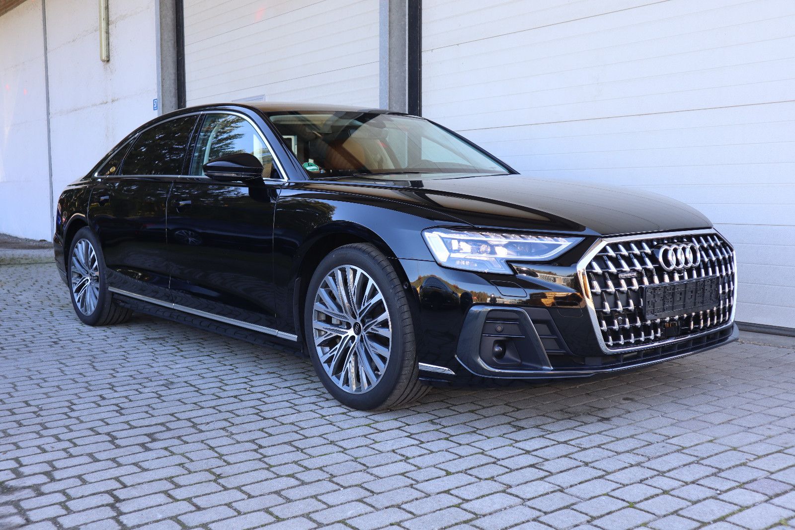Audi A8L 60 TFSIe lang exclusive RUHESITZ/AHK/UPE193` imagem 3