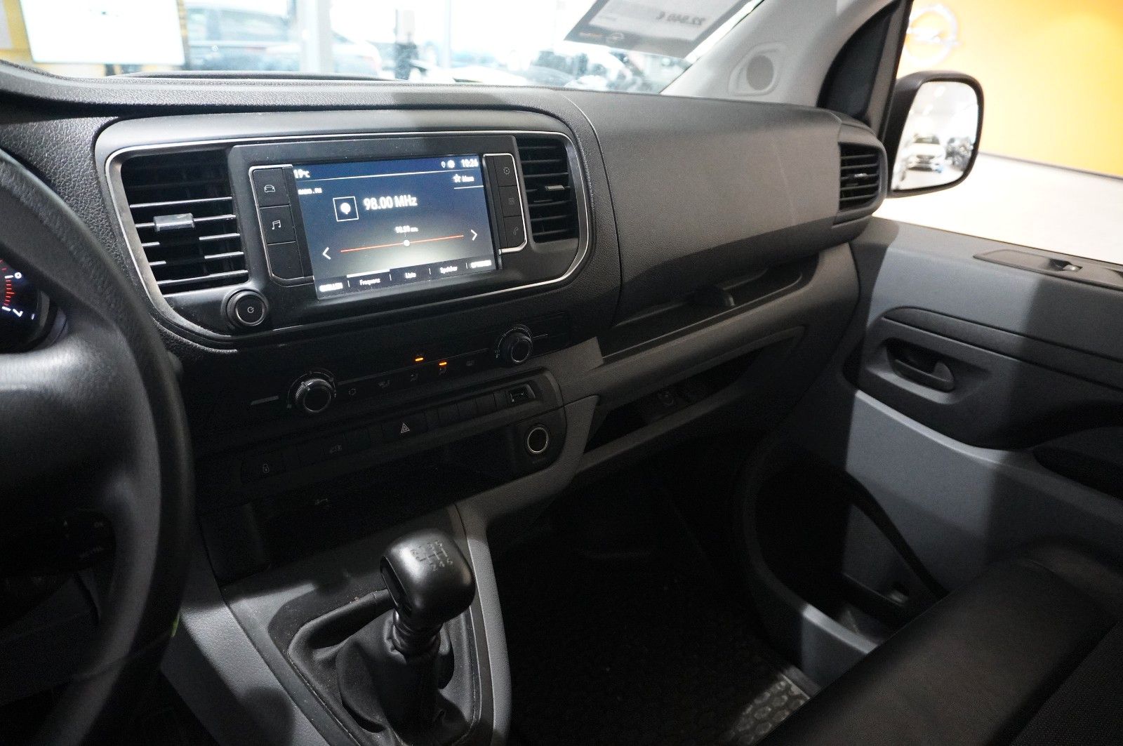 Fahrzeugabbildung Opel Vivaro Cargo 1.5D M EDITION KLIMA/DAB+/PDC/TEMP.