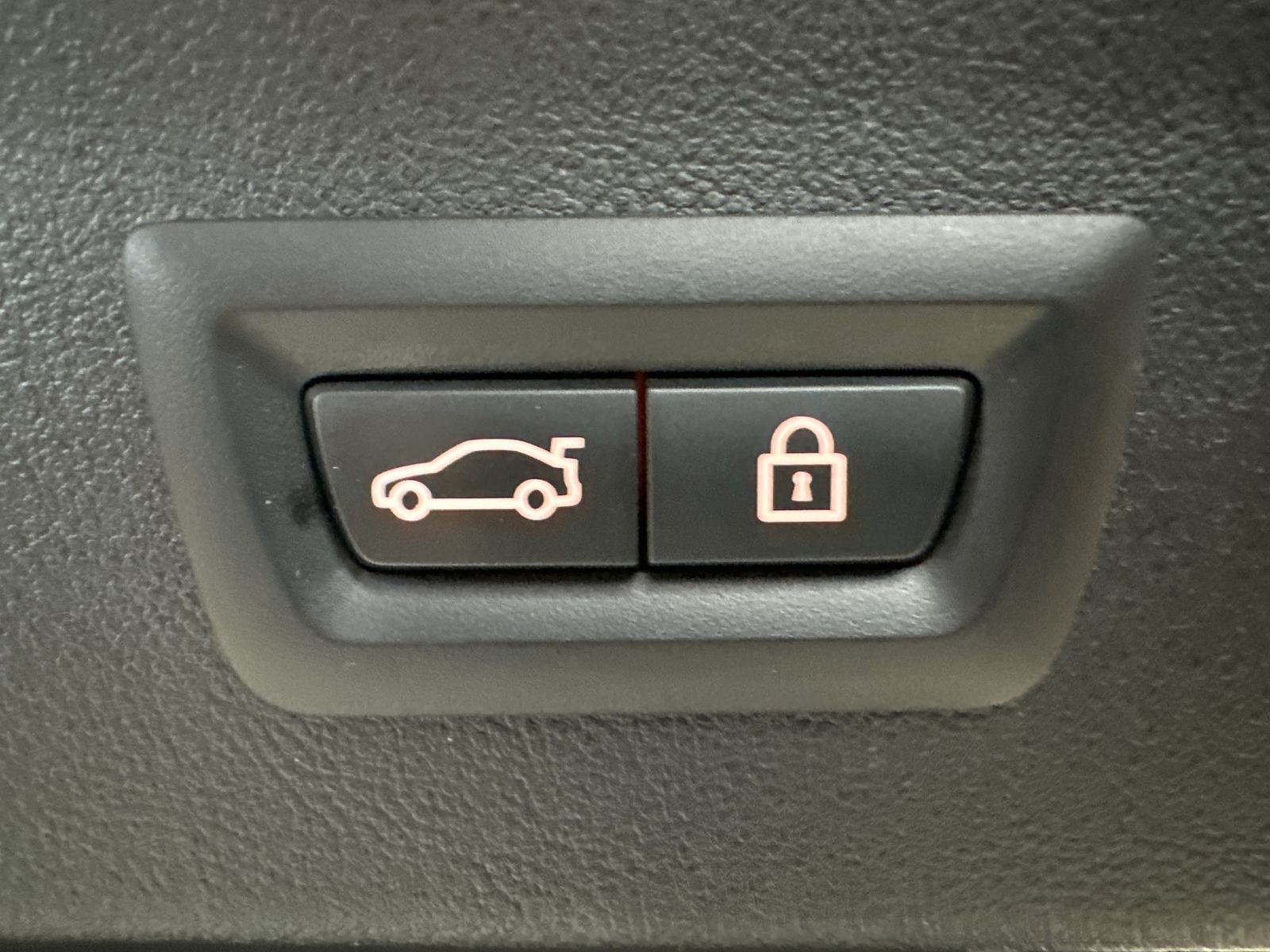 Fahrzeugabbildung BMW X4 M40i NAV+LED+HEAD-UP+H&K+KAM+MEMORY+20ZO+1HD