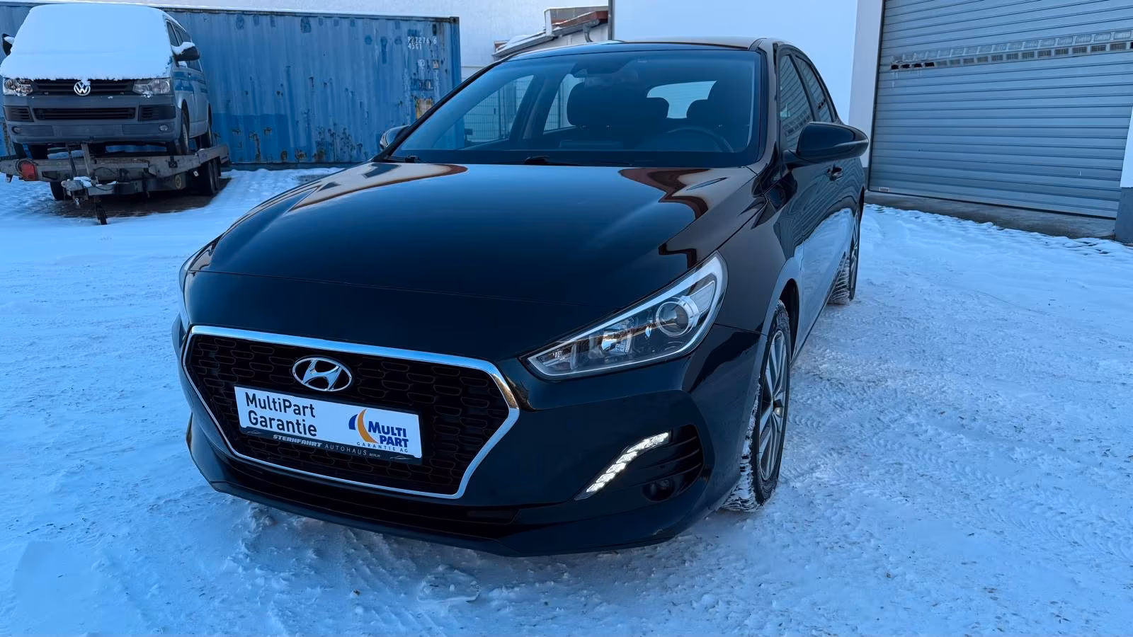 Hyundai i30 1.6 CRDi Autom*Edition 30+*NAVI*KeylessGo*LM