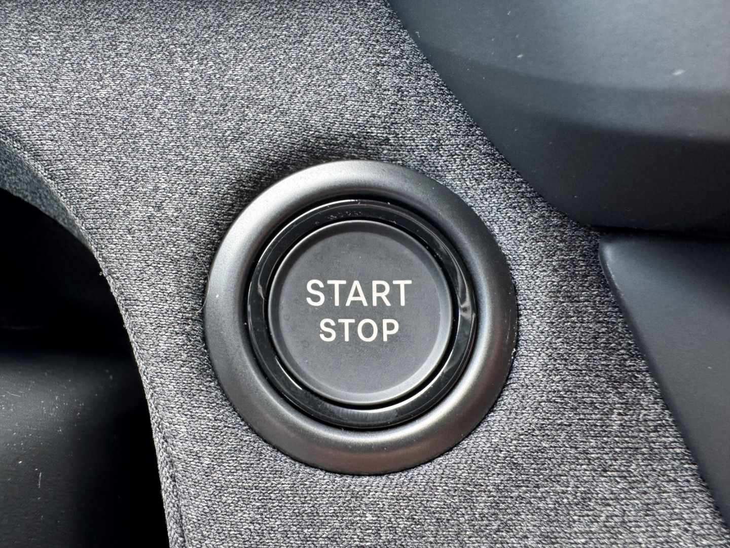 Fahrzeugabbildung Opel Grandland 1.2 Edition SHZ+LHZ+Kamera+Allwetter